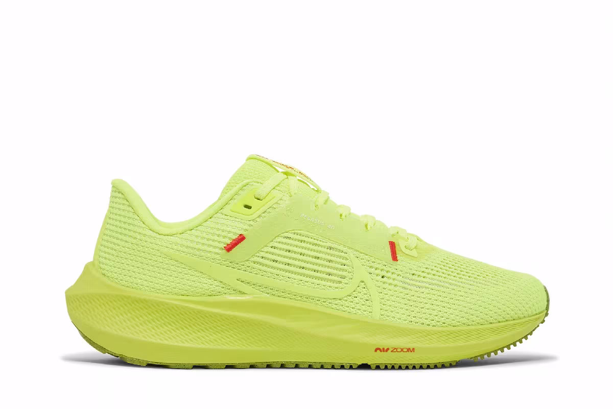 Nike Women's Air Zoom Pegasus 40 Volt, view 2