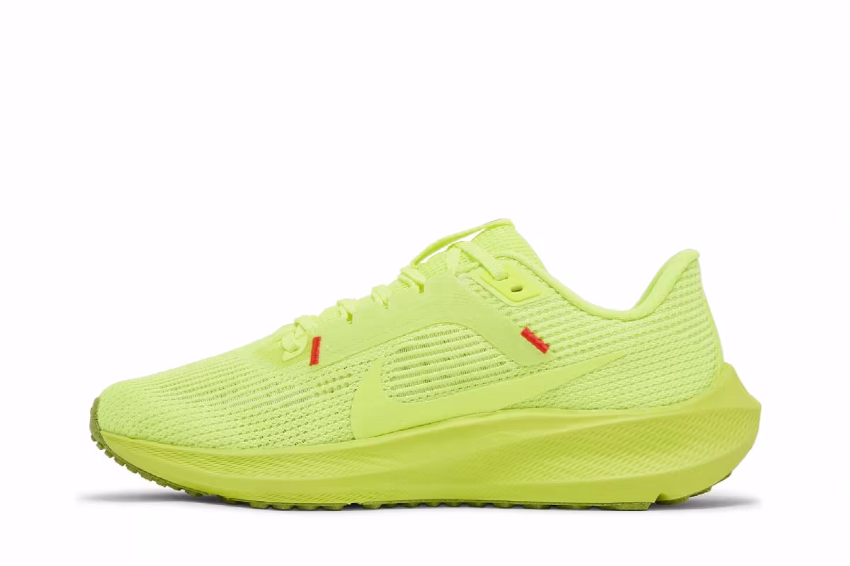 Nike Women's Air Zoom Pegasus 40 Volt, view 4
