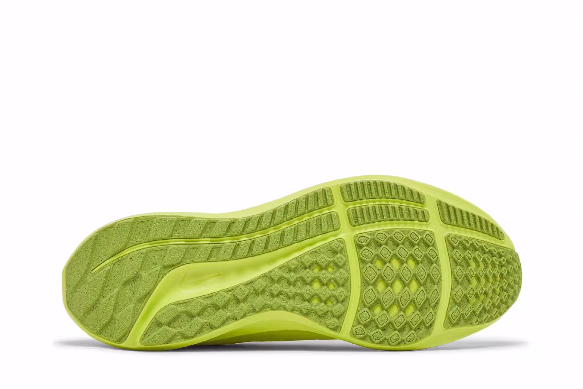 Nike Women's Air Zoom Pegasus 40 Volt, view 5