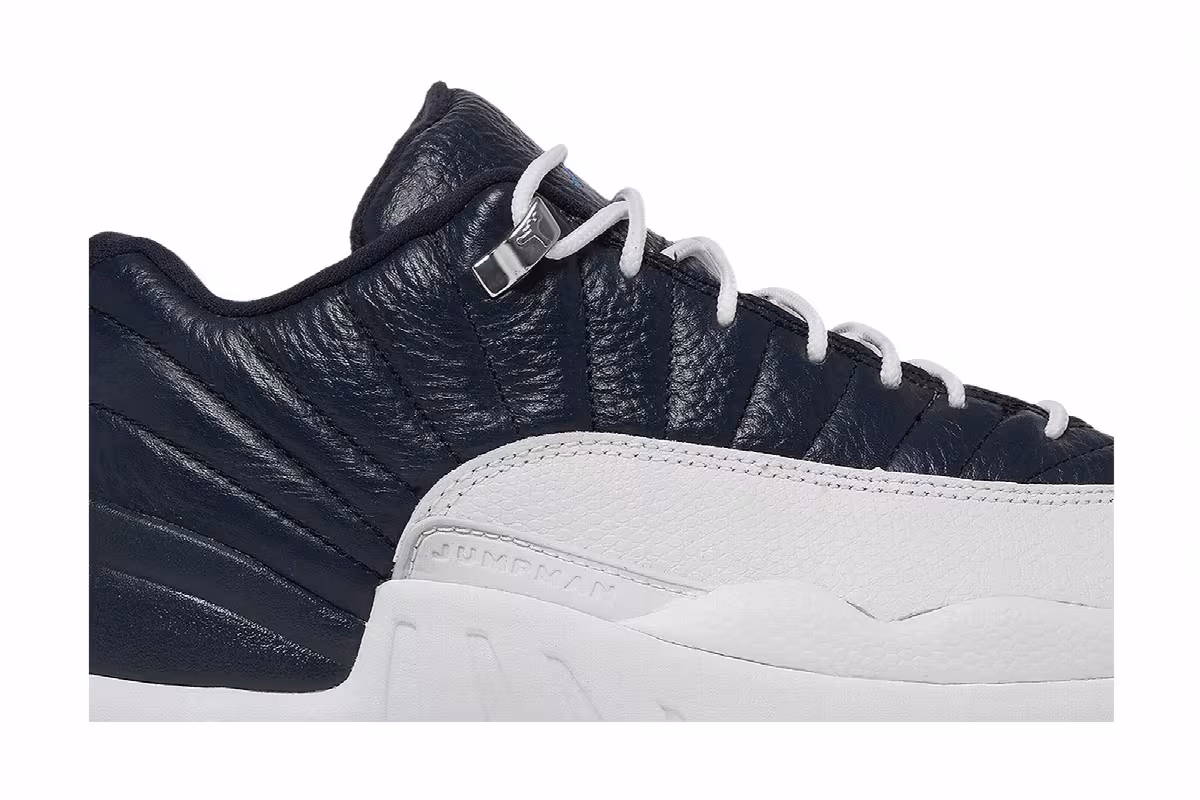 Air Jordan 12 Low Obsidian 2004, view 3