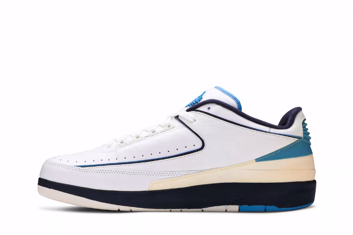 Air Jordan 2 Low Midnight Navy, view 4