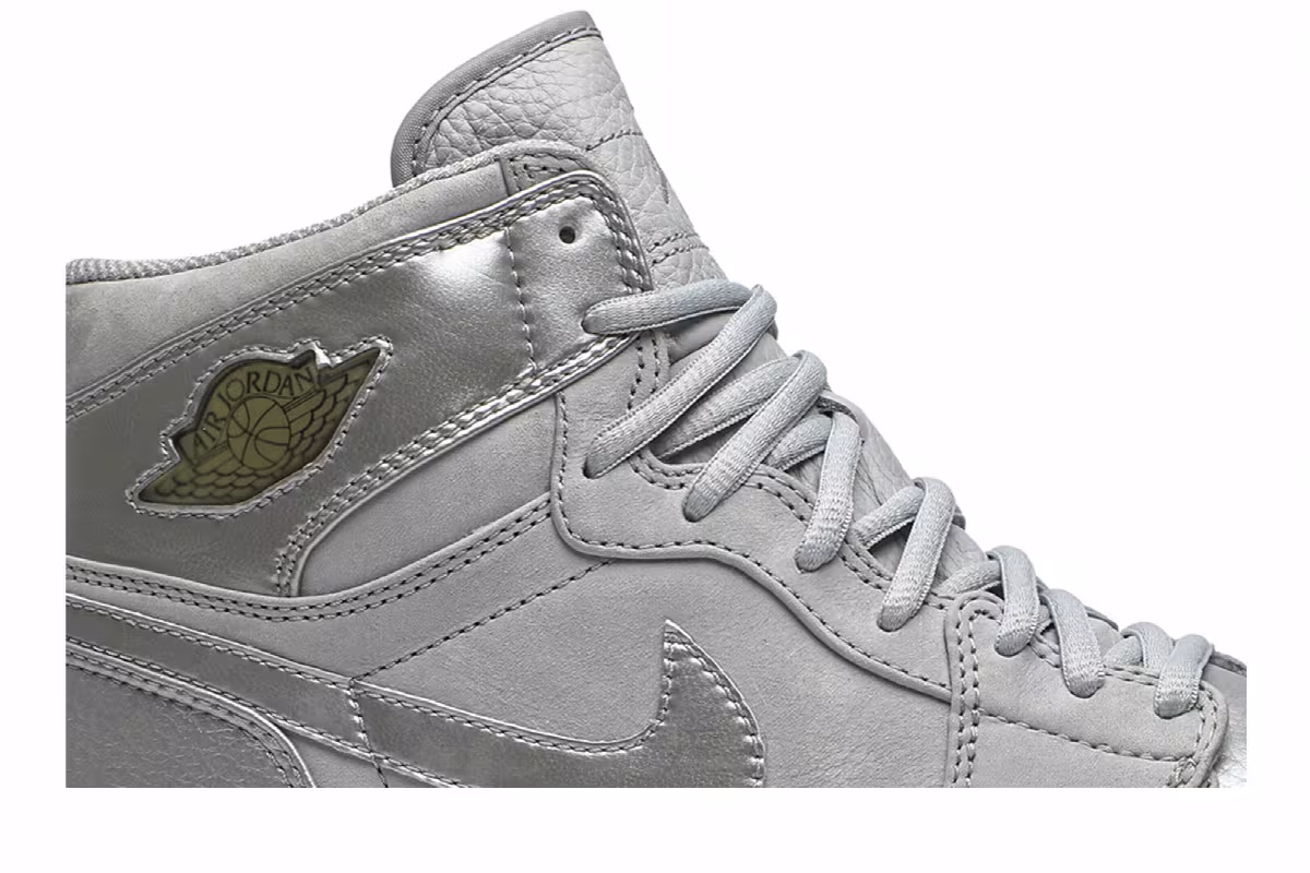 Air Jordan 1 CO.JP Metallic Silver 2001, view 3