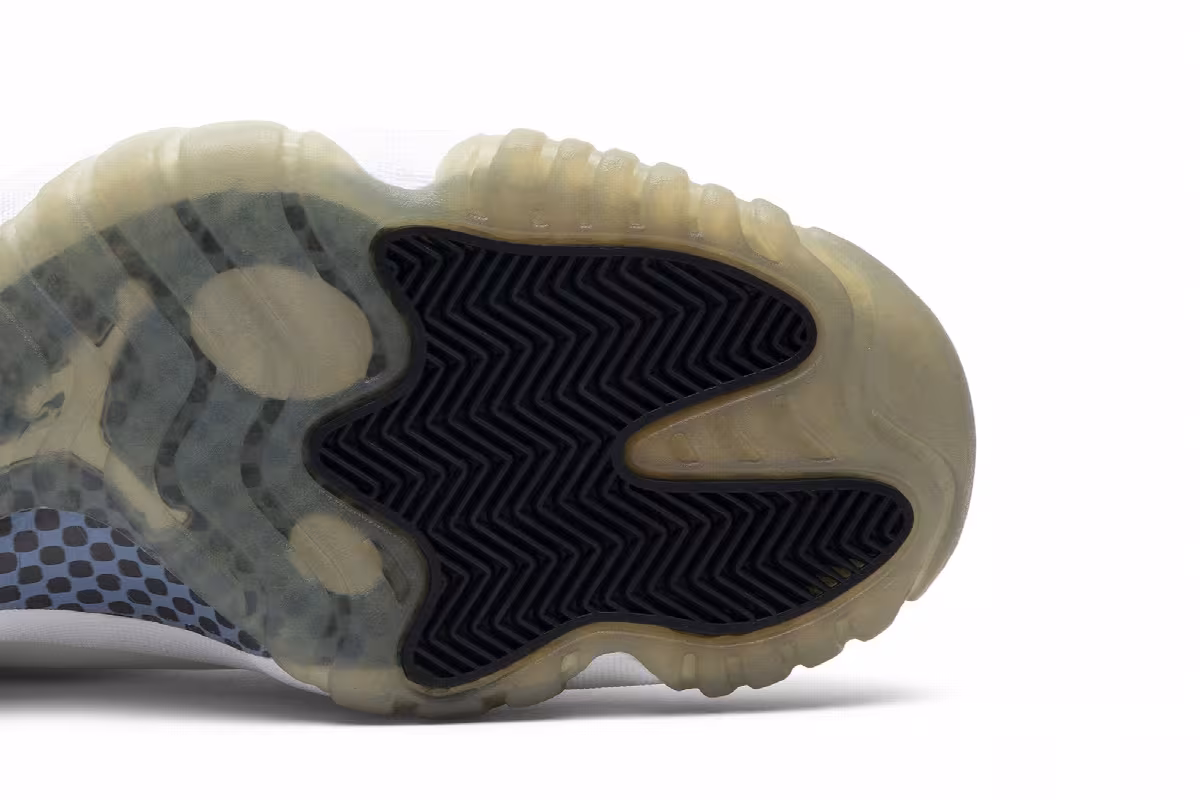 Air Jordan 11 Columbia 2001, view 6