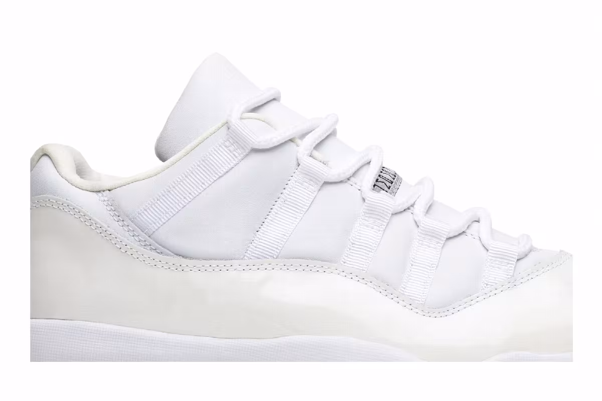 Air Jordan 11 Low White Light Zen Grey, view 3