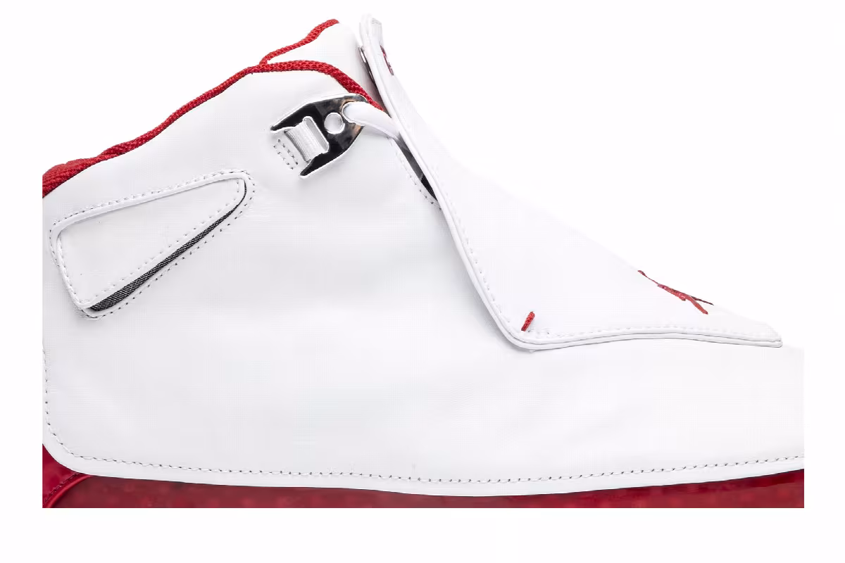Air Jordan 18 OG White Varsity Red, view 3