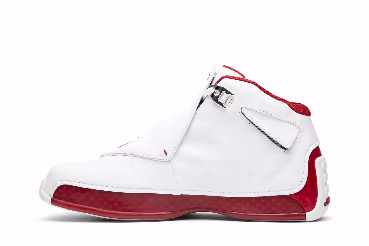 Air Jordan 18 OG White Varsity Red, view 4