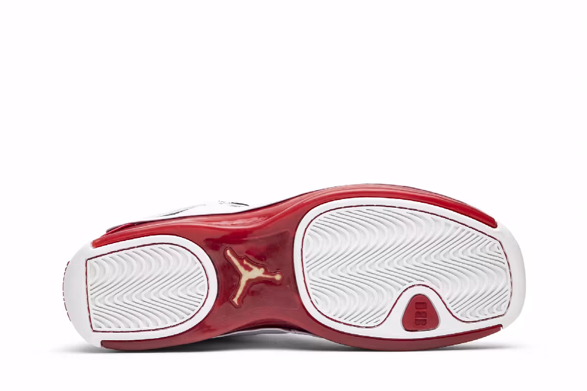 Air Jordan 18 OG White Varsity Red, view 5