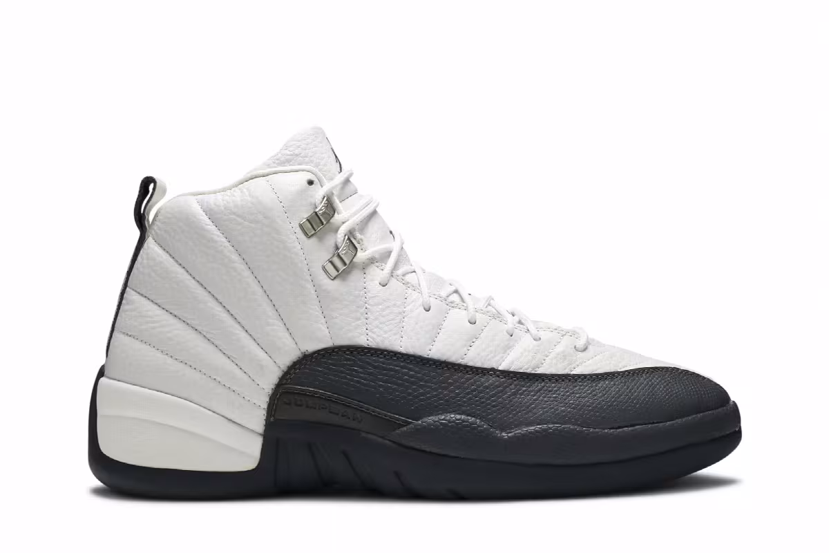 Air Jordan 12 Flint, view 2