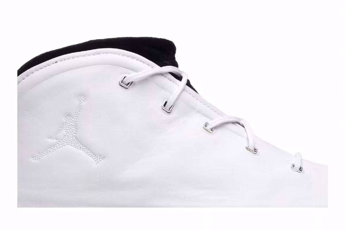 Air Jordan 18.5 OG White Black Chrome, view 3