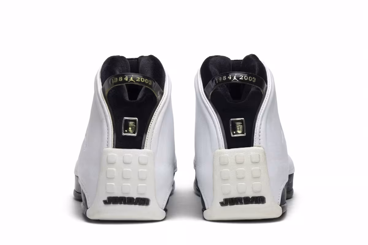 Air Jordan 18.5 OG White Black Chrome, view 7