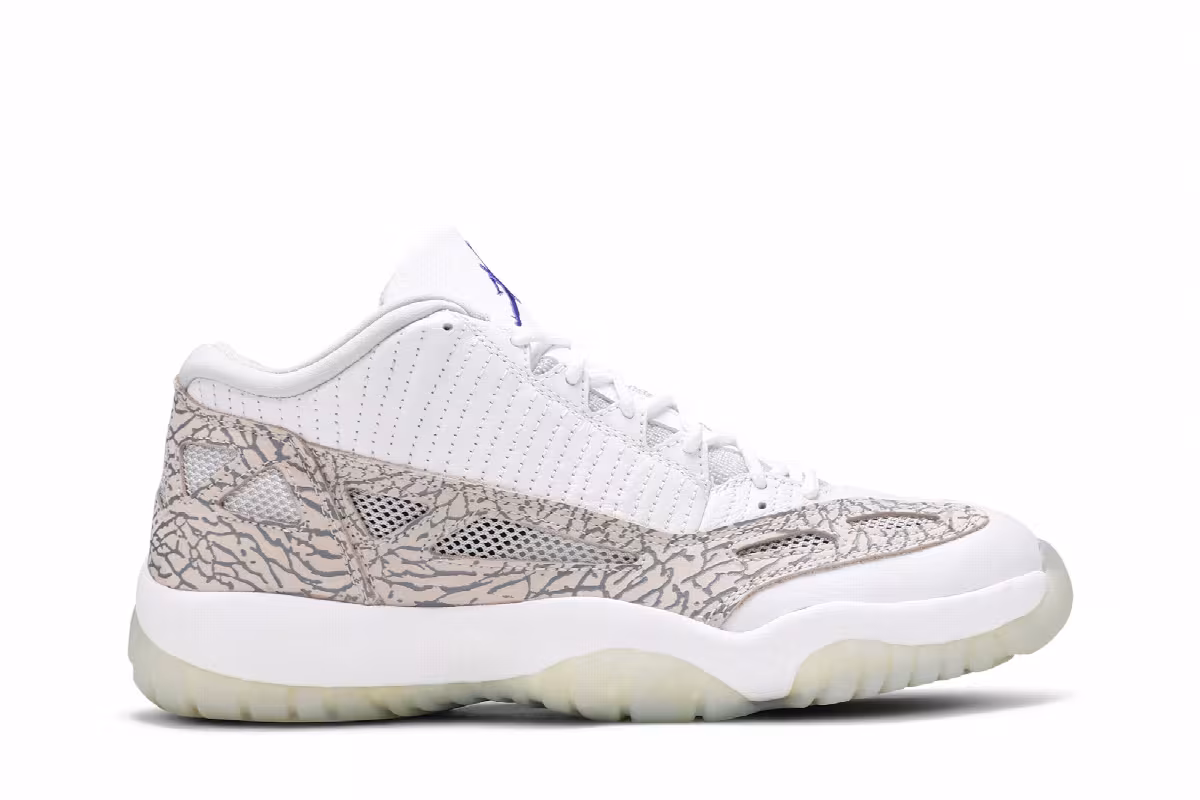 Air Jordan 11 Low IE Cobalt 2003, view 2