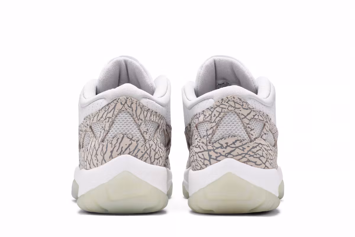 Air Jordan 11 Low IE Cobalt 2003, view 7