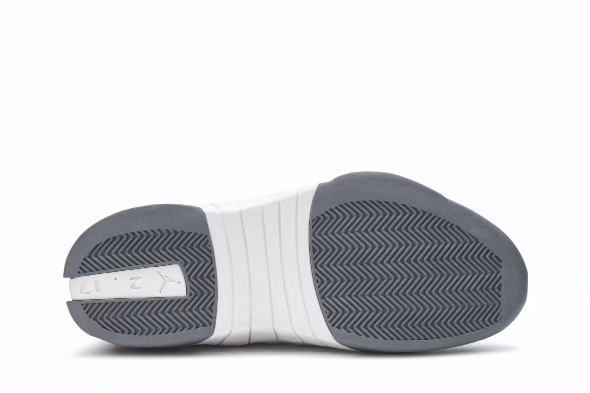 Air Jordan 15 OG Flint Grey, view 5
