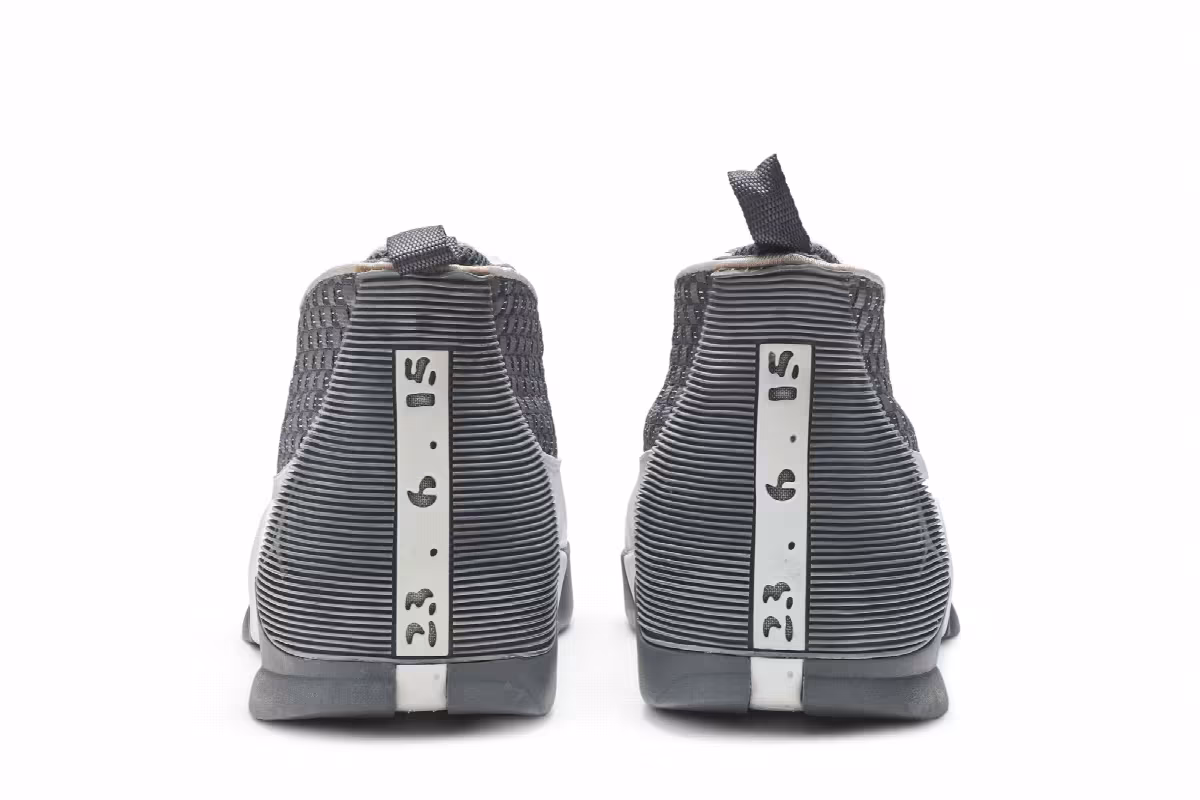 Air Jordan 15 OG Flint Grey, view 7