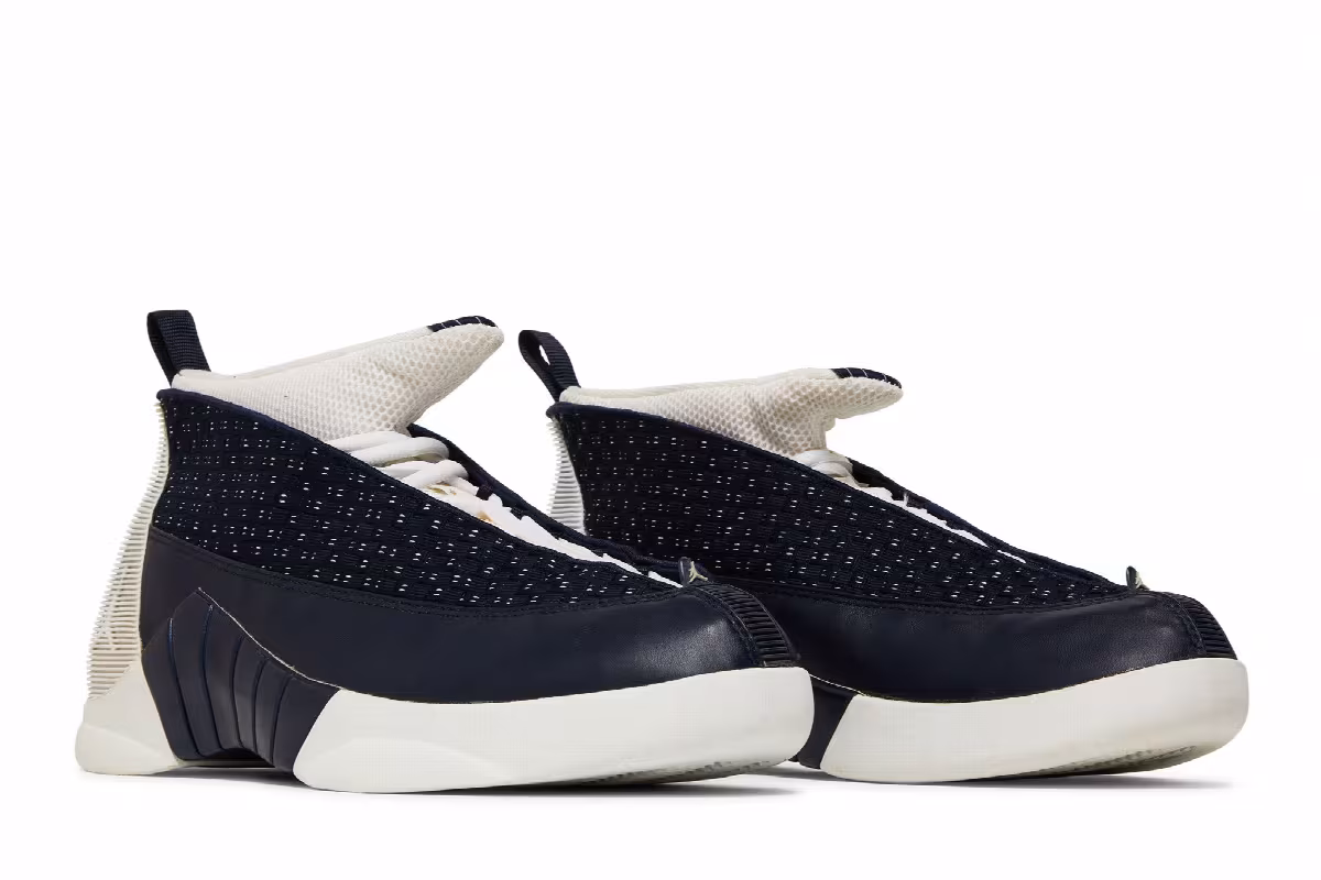 Air Jordan 15 OG Obsidian 2000, view 9
