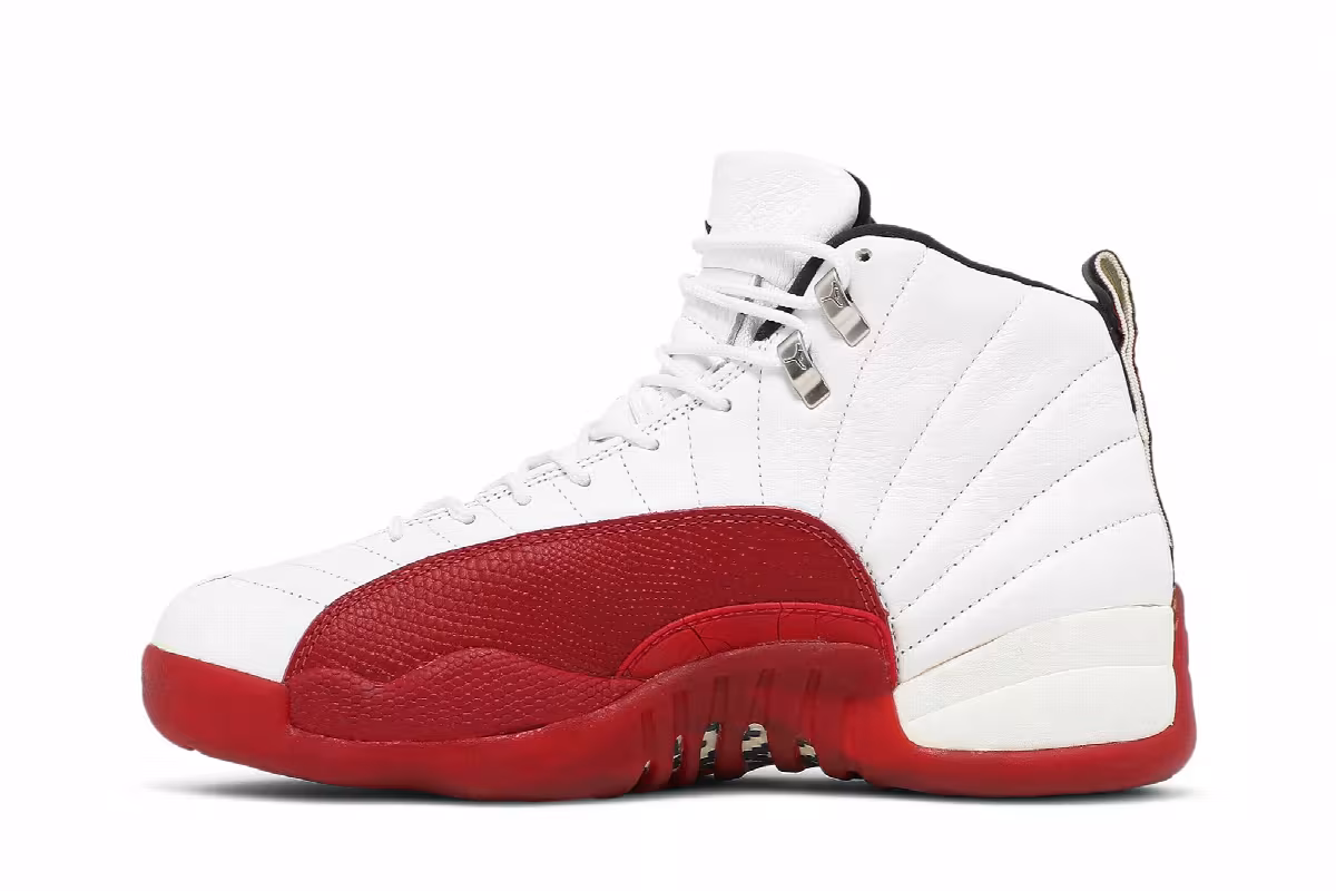 Air Jordan 12 OG Cherry 1997, view 4