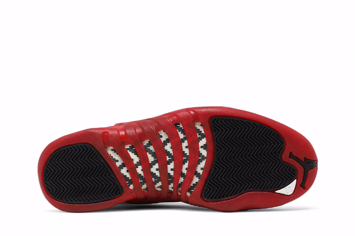 Air Jordan 12 OG Cherry 1997, view 5