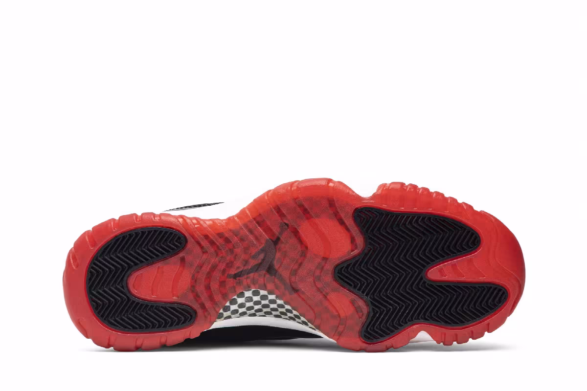 Air Jordan 11 OG Bred 1996, view 5