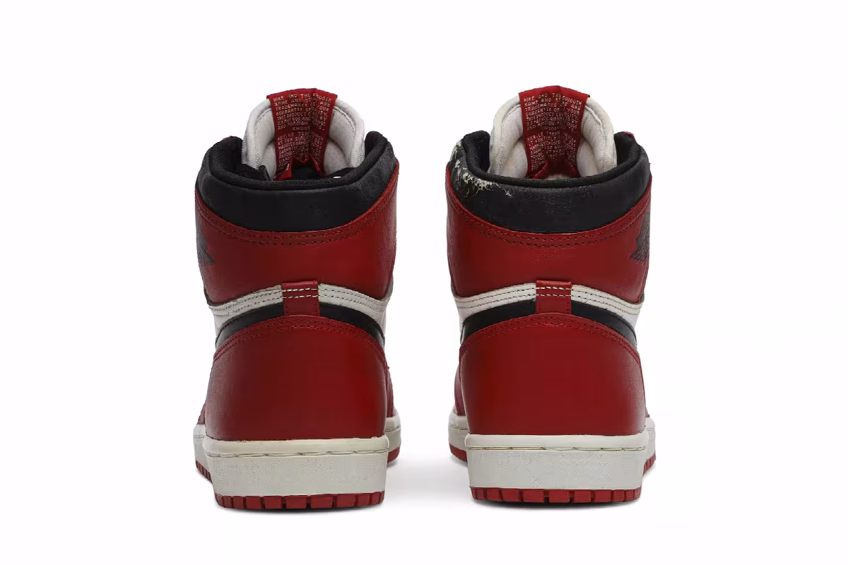 Air Jordan 1 High Chicago 1985, view 7