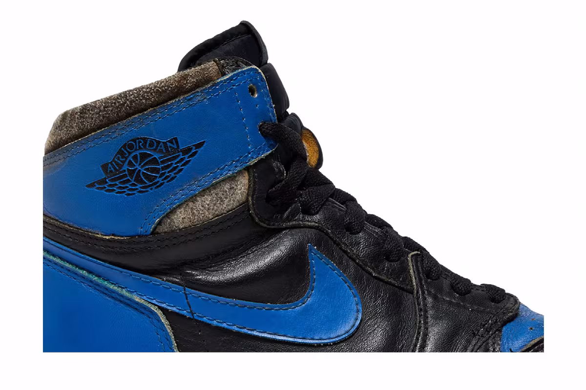 Air Jordan 1 High Royal 1985, view 3