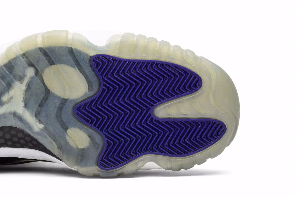 Air Jordan 11 OG Concord 1995, view 6
