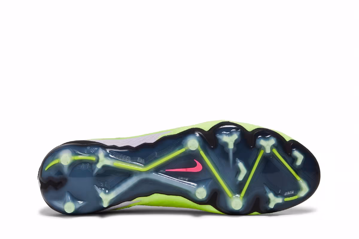 Nike Phantom GX Elite Gripknit FG Luminous Pack, view 5