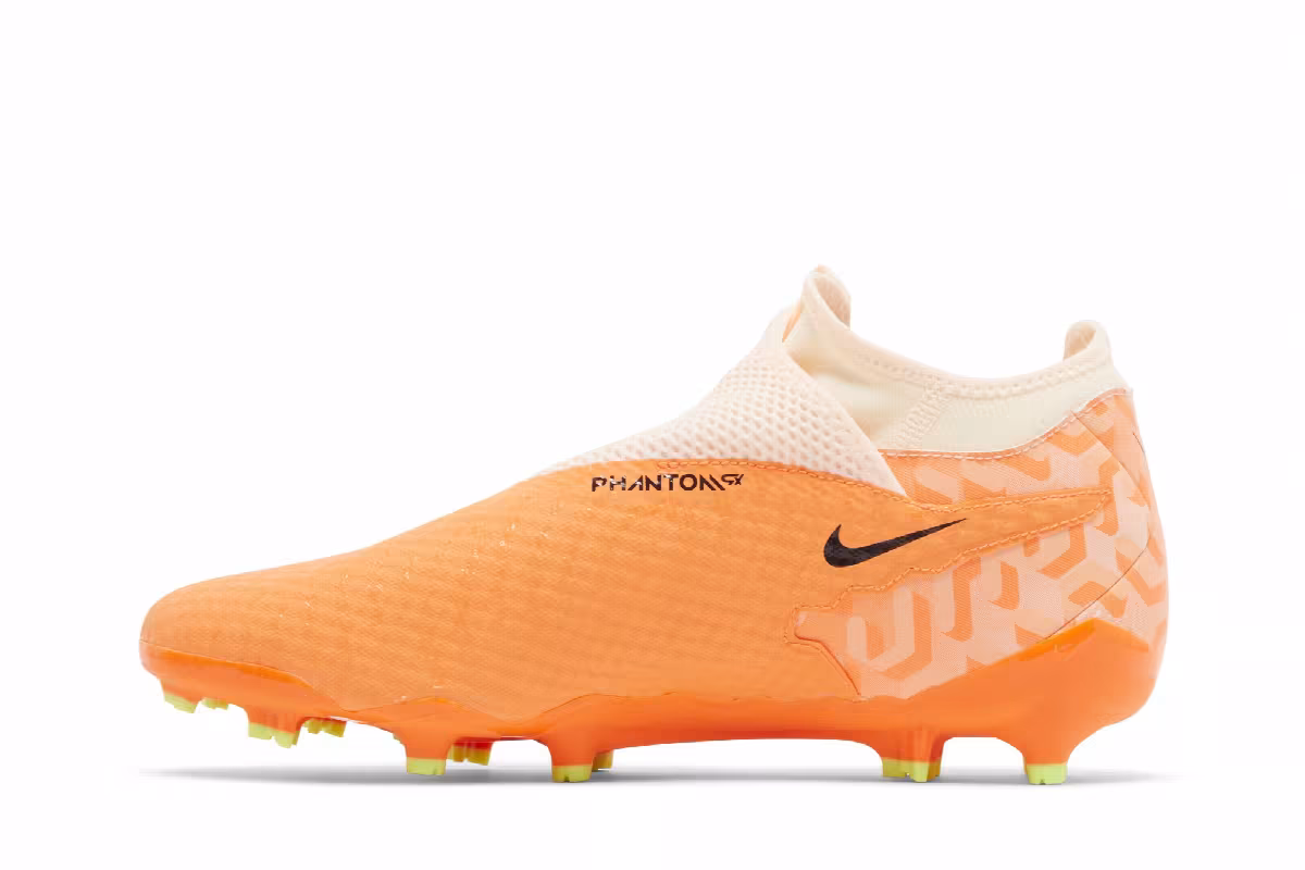Nike Phantom GX Academy DF WC FG MG United Pack, view 4