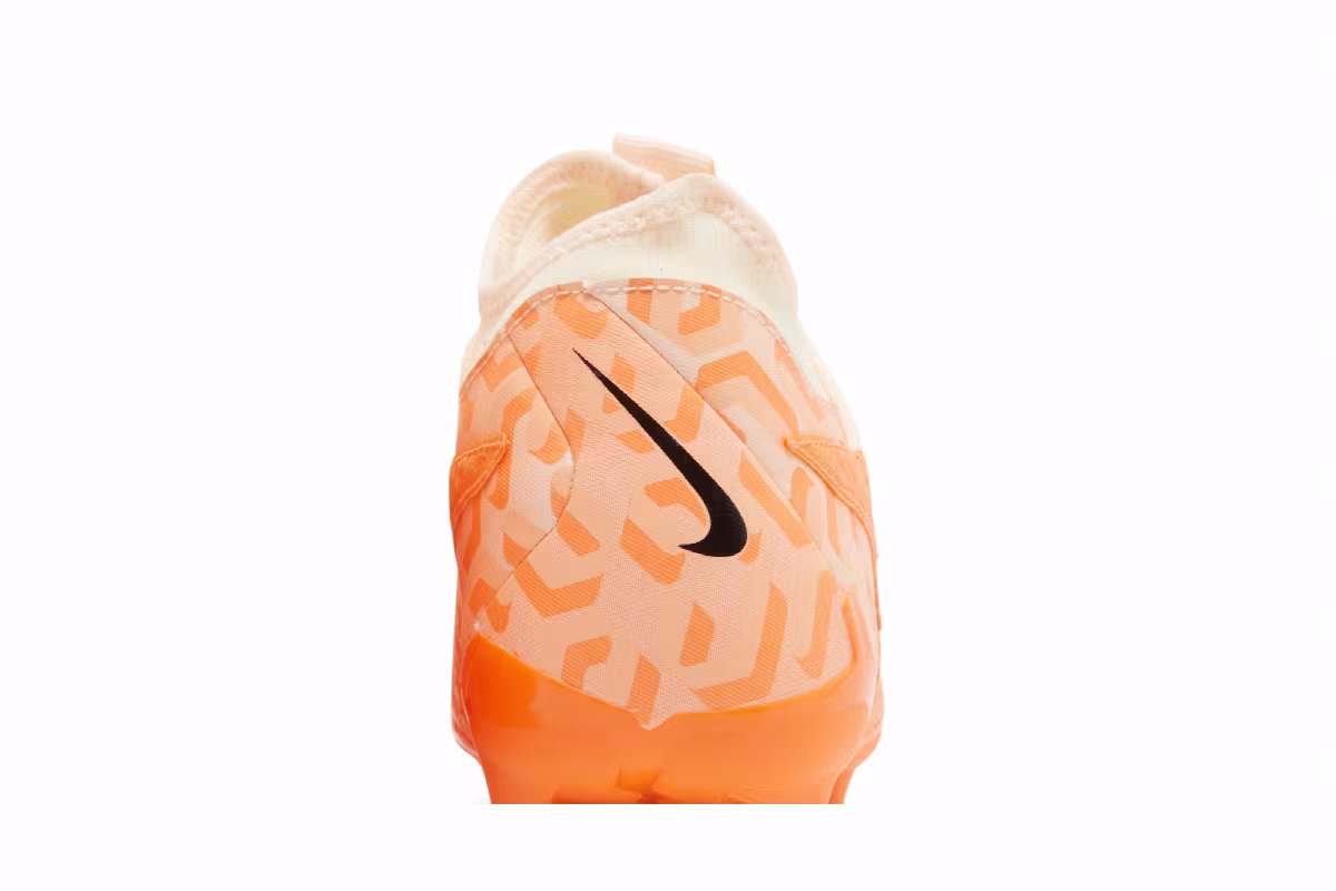 Nike Phantom GX Academy DF WC FG MG United Pack, view 8