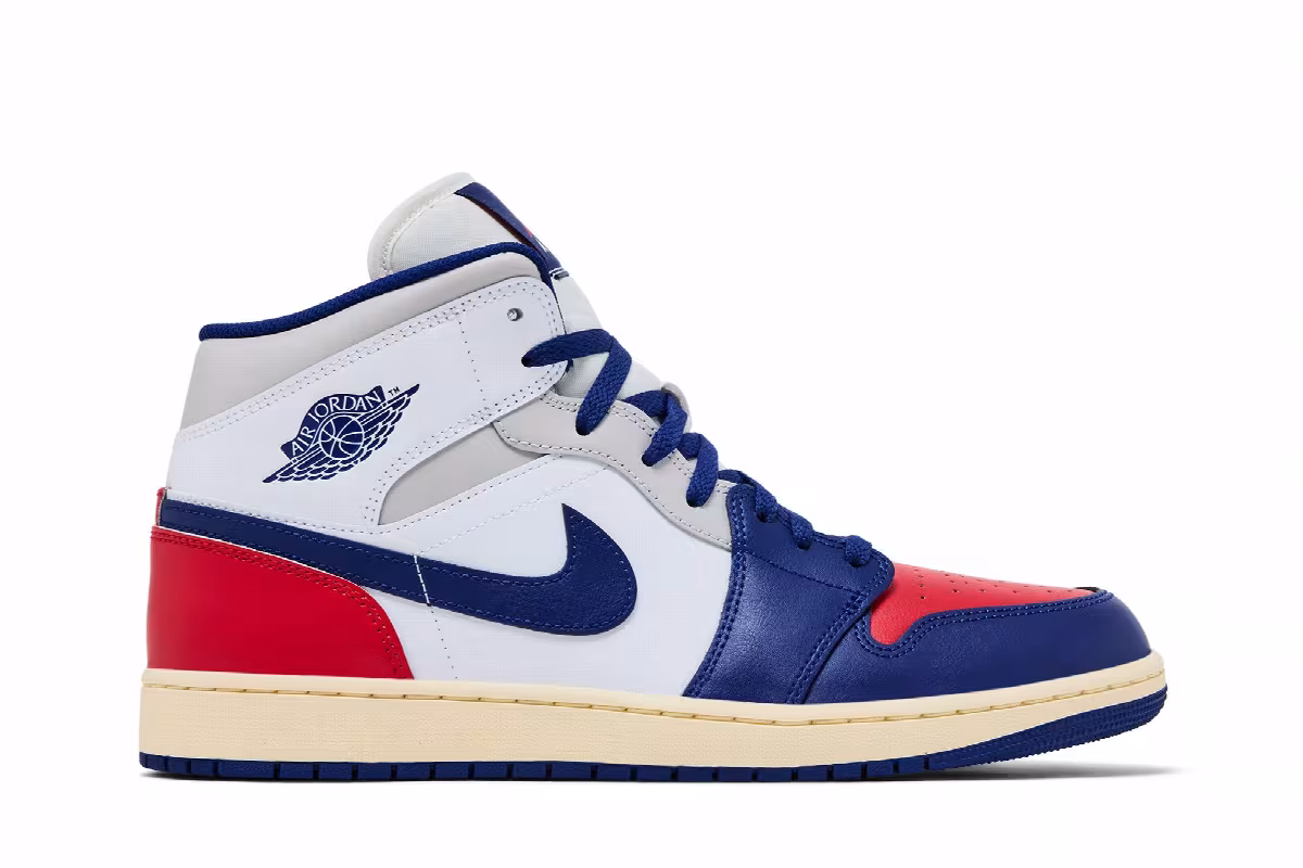Air Jordan 1 Mid Rare Air, view 2