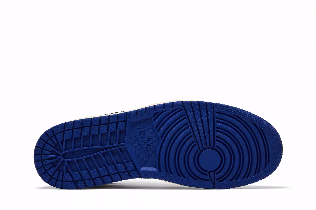 Air Jordan 1 Mid Rare Air, view 5