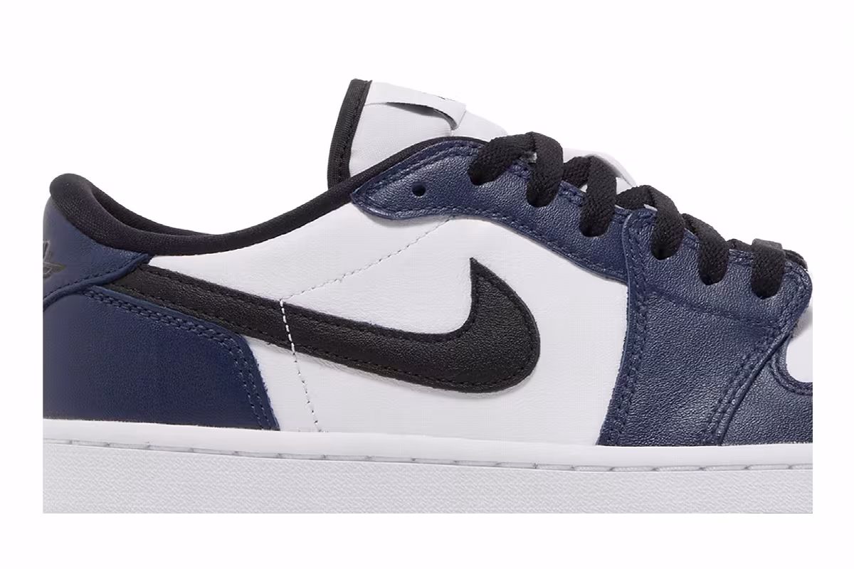 Air Jordan 1 Low Golf Midnight Navy, view 3