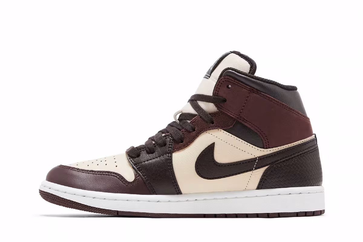 Air Jordan 1 Mid SE Paris YMCA, view 4