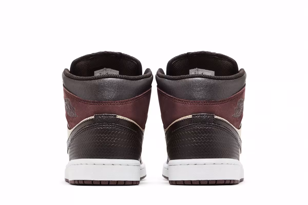 Air Jordan 1 Mid SE Paris YMCA, view 7