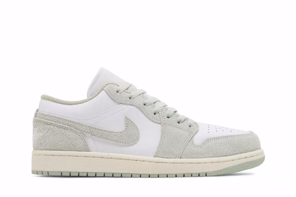 Air Jordan 1 Low SE Seafoam, view 2