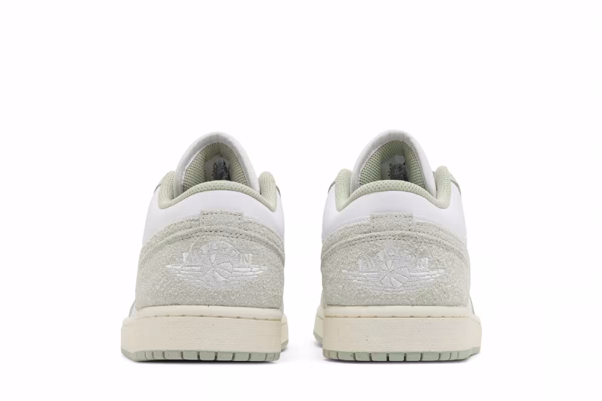 Air Jordan 1 Low SE Seafoam, view 7