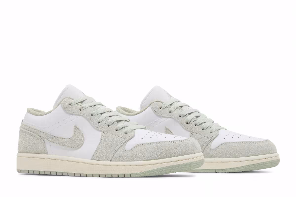 Air Jordan 1 Low SE Seafoam, view 9