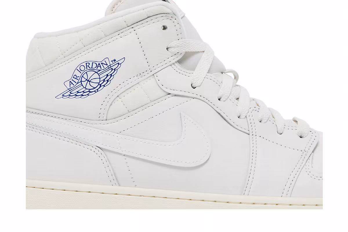 Air Jordan 1 Mid SE Brazil Football, view 3