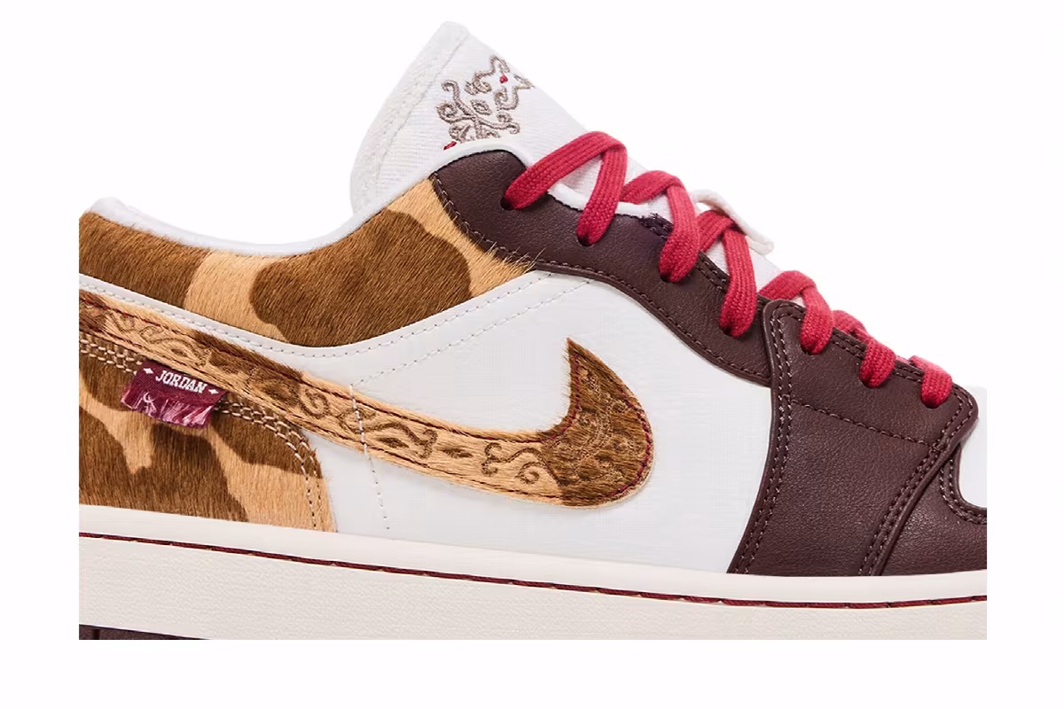 Air Jordan 1 Low SE Year of the Horse, view 3
