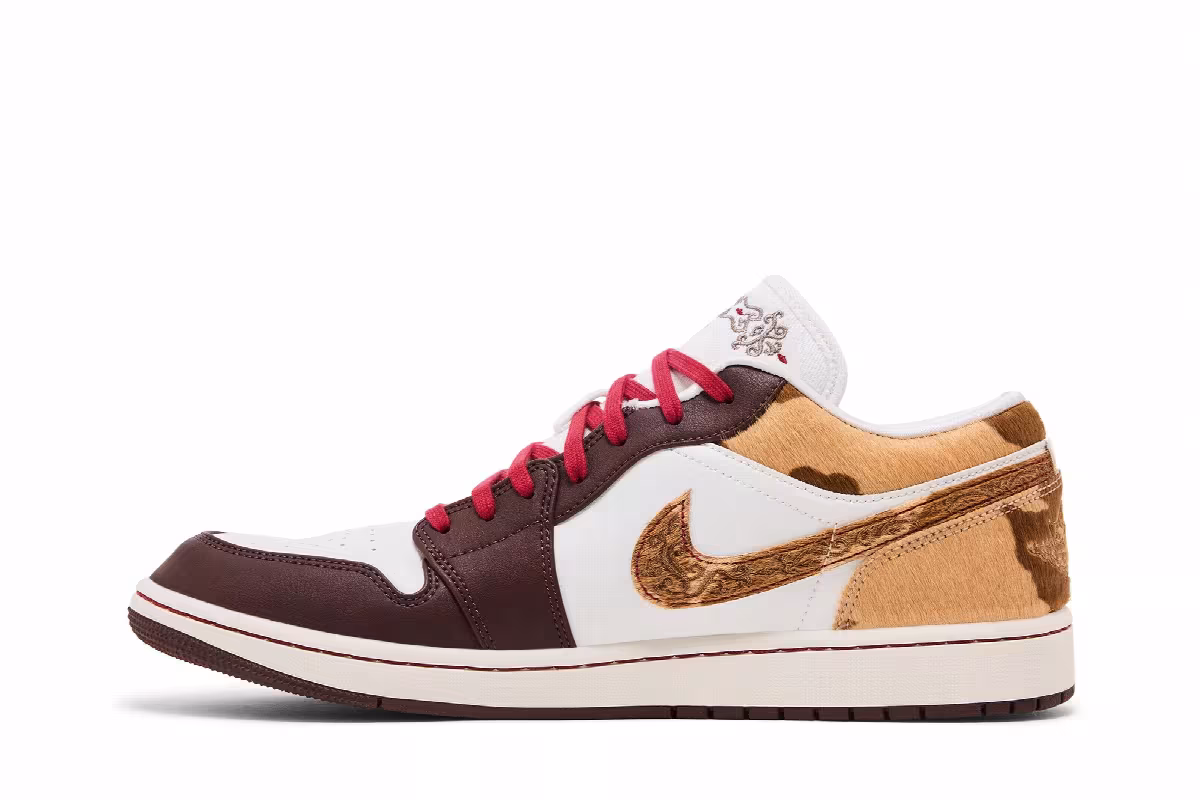 Air Jordan 1 Low SE Year of the Horse, view 4
