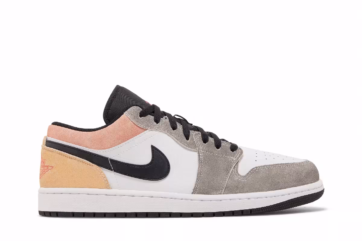 Air Jordan 1 Low SE Flight Club, view 2