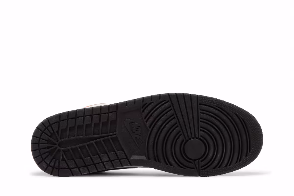 Air Jordan 1 Low SE Flight Club, view 5