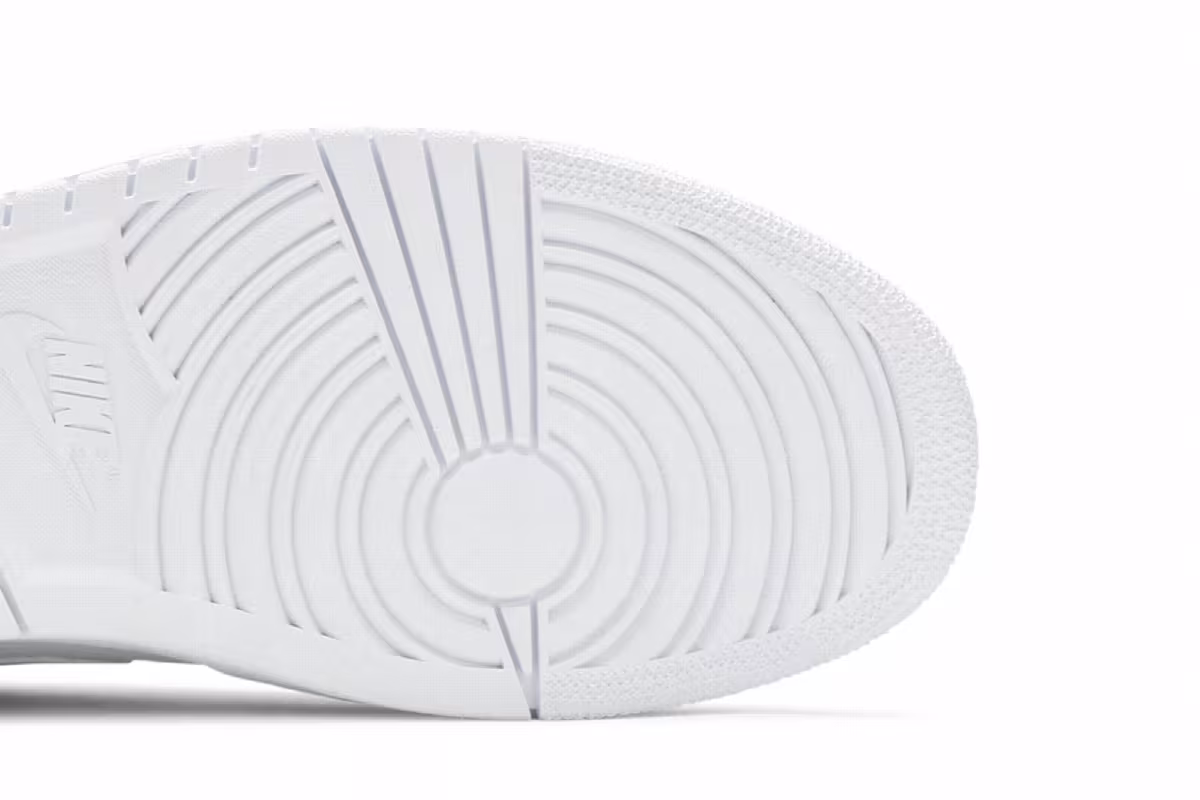 Air Jordan 1 Low Triple White, view 6