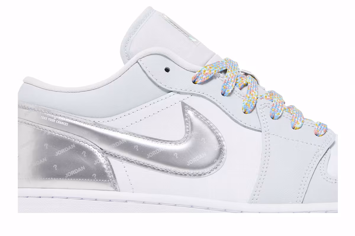 Air Jordan 1 Low SE Tear-Away, view 3
