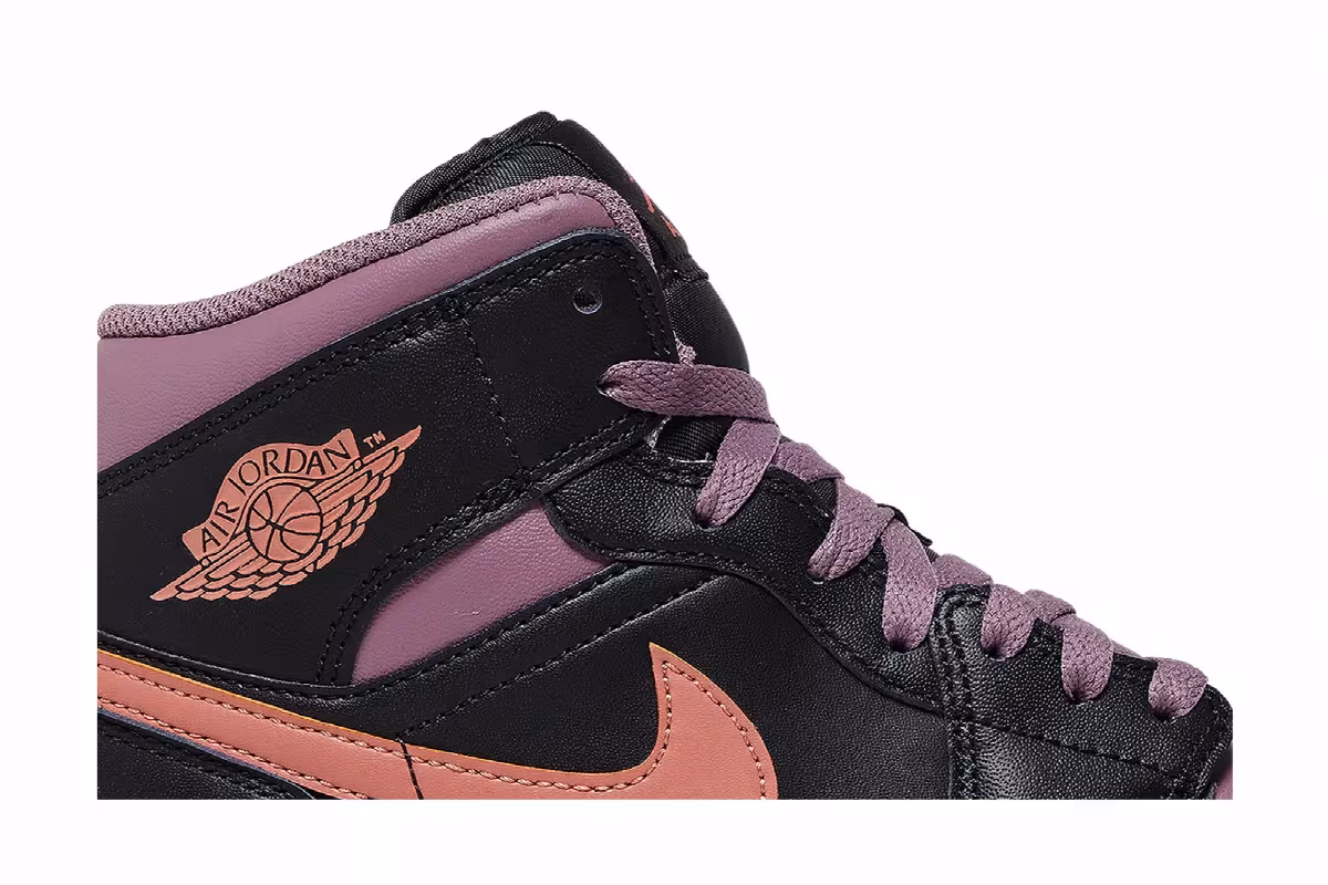 Air Jordan 1 Mid SE Black Sky J Mauve, view 3