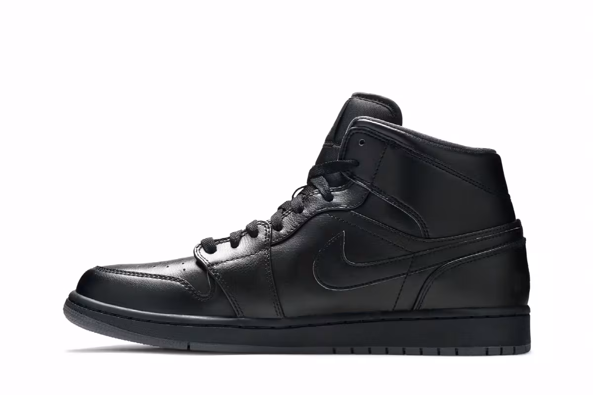 Air Jordan 1 Mid Black, view 4