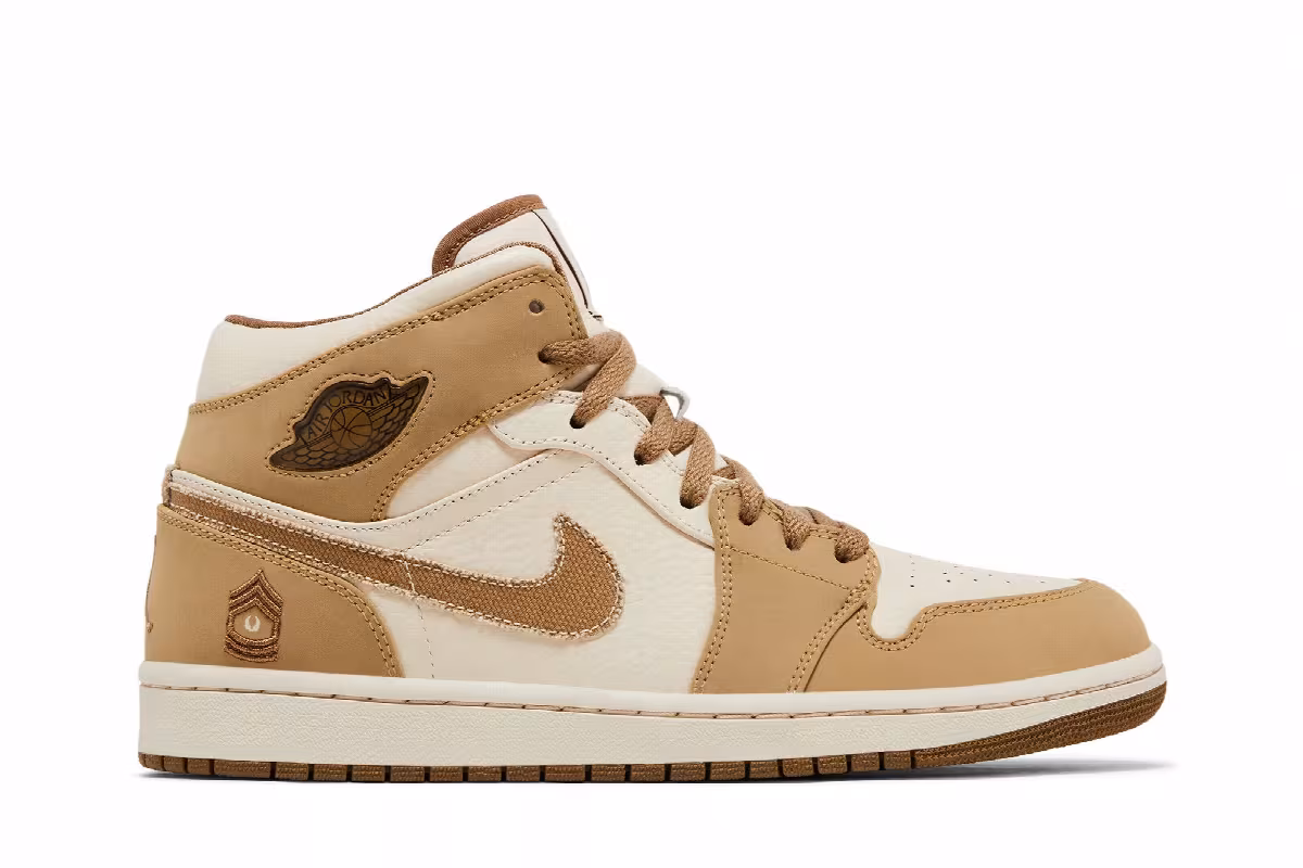 Air Jordan 1 Armed Forces, view 2