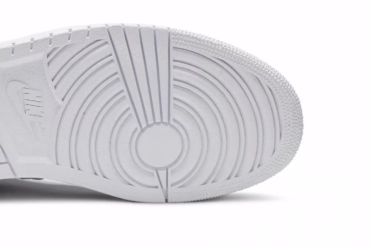 Air Jordan 1 High Cargo Metallic Silver, view 6