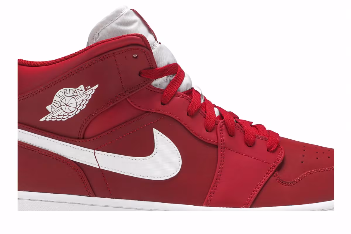 Air Jordan 1 Mid Gym Red 2.0, view 3