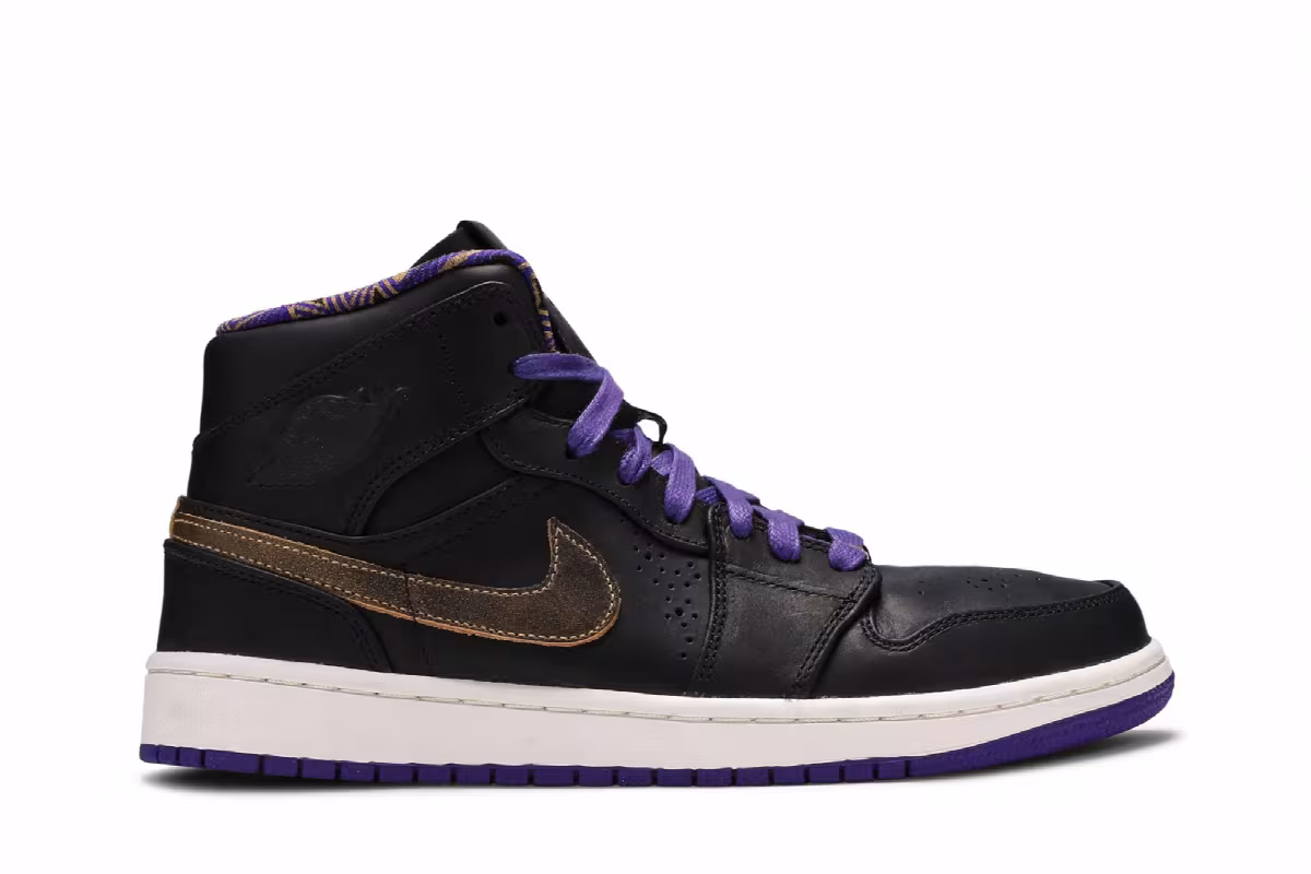Air Jordan 1 Mid Noveau BHM, view 2