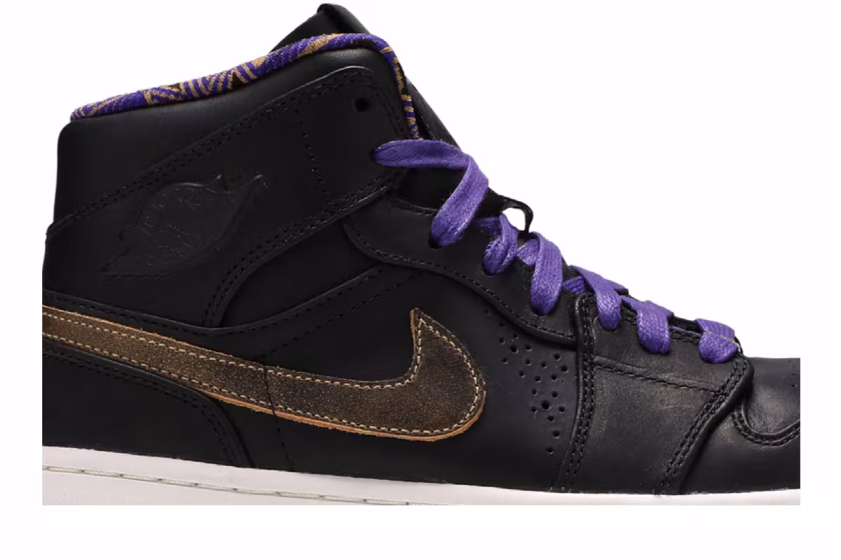 Air Jordan 1 Mid Noveau BHM, view 3